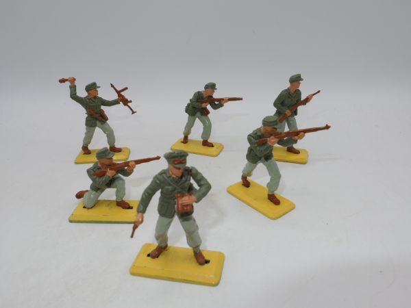 Britains Deetail Set of soldiers Africa Corps (6 figures)