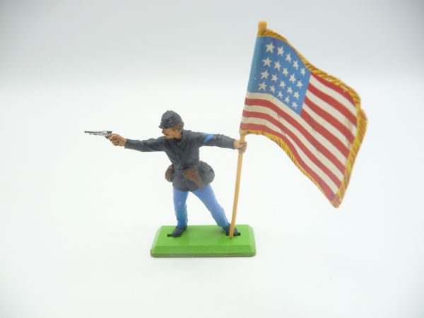 Britains Deetail Union Army Soldier standing with flag + pistol - brand new
