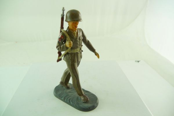 Elastolin 7 cm Great WW 2 soldier, most likely American, possibly modification