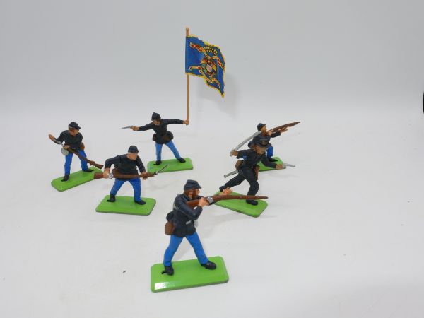Britains Deetail Set of Northerners on foot (6 figures)