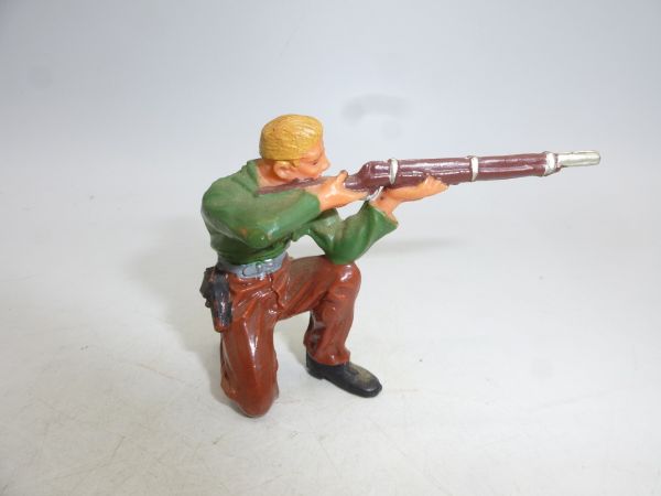 Elastolin 7 cm Cowboy (J-figure) kneeling with rifle, without hat, No. 6915