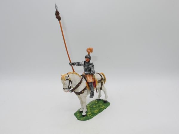 Elastolin 7 cm Lance bearer on walking horse, No. 9077