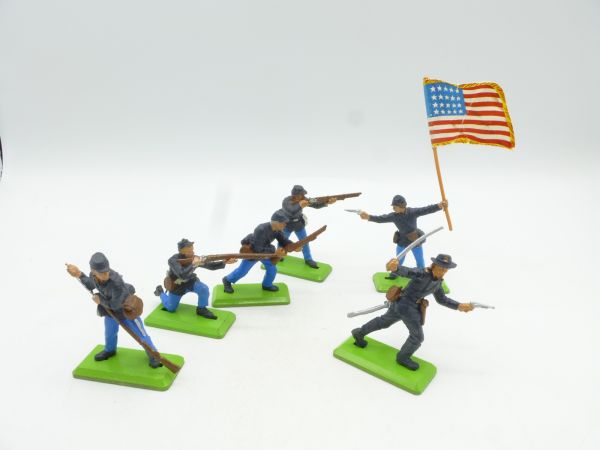 Britains Deetail Set of Union Army Soldiers on foot (6 figures)