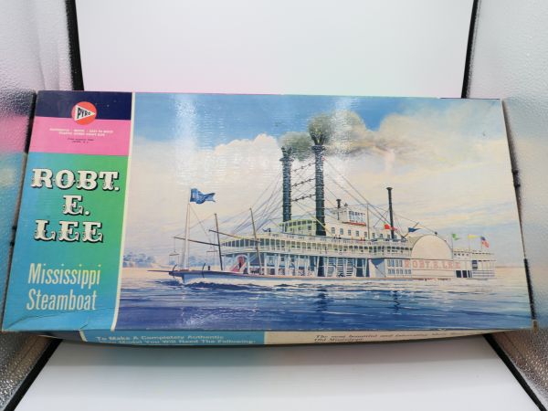 Pyro Robt. E. Lee "Mississippi Steamboat", No. 237-795 - orig. packaging