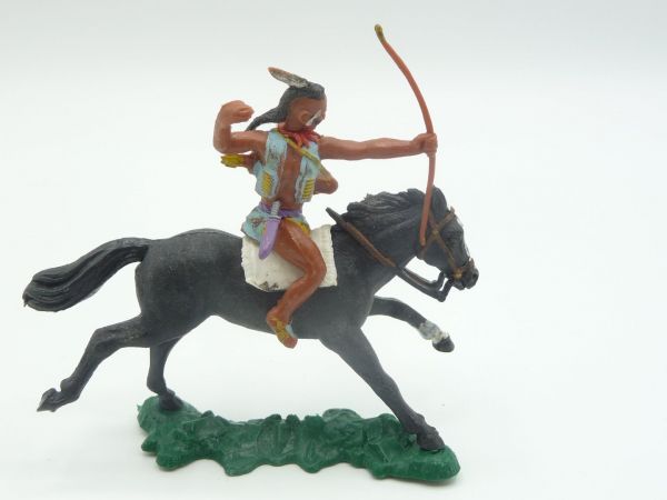 Britains Swoppets Iroquois riding with bow, arrow shot