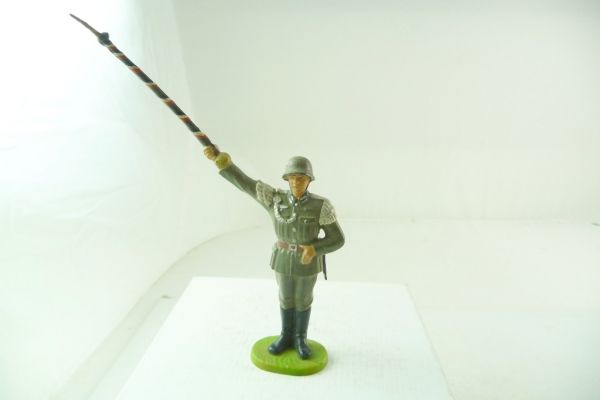 Preiser 7 cm German Wehrmacht 1939: Tambour Major standing, No. 10241