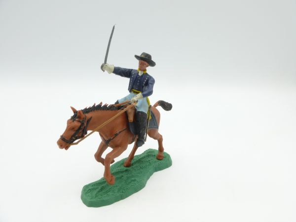 Britains Swoppets Union Army soldier, officer riding with sabre