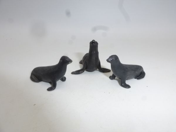 Britains 3 seals - great set incl. rare figure