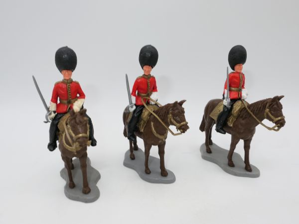 Timpo Toys 3 Offiziere (Gardisten) auf braunen Pferden - Zustand siehe Fotos