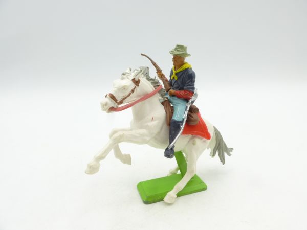 Britains Deetail Soldier 7th Cavalry riding, rifle at hip