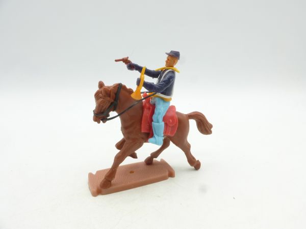 Plasty Union Army Soldier riding with pistol + trumpet