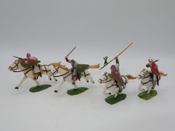 Elastolin 4 cm Norman horsemen, 4 figures with rare silver armour - great set