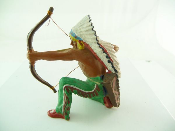 Elastolin 7 cm Indian kneeling with bow, No. 6830