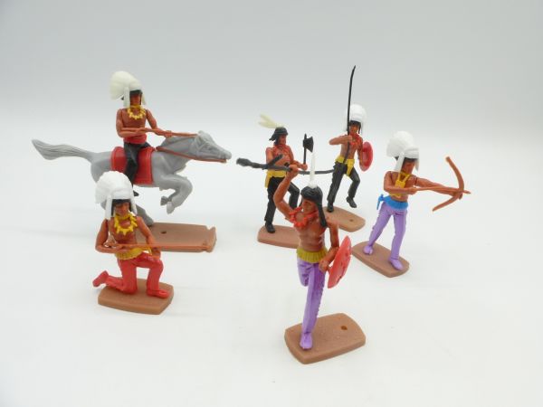 Plasty Set of Indians (1 rider, 5 foot figures)