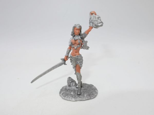 Amazon with decapitated barbarian, height approx. 6.5-7 cm