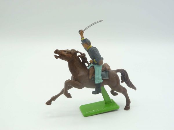 Britains Deetail Union Army soldier riding with sabre striking from above