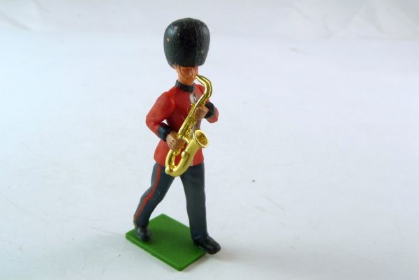 Britains Swoppets Scots Guards Band; No. 256 - Saxophone - top condition