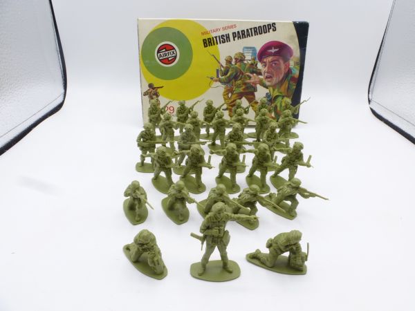 Airfix 1:32 British Paratroops, No. 51450-9 - orig. packaging, figures top condition