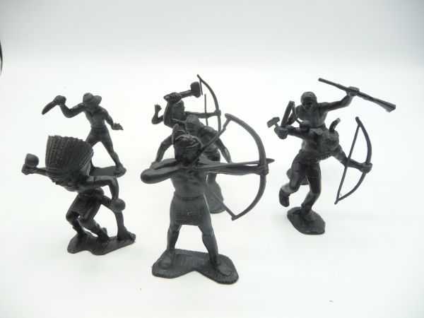 Marksmen 1:32 Group of Indians in different postures (8 figures)