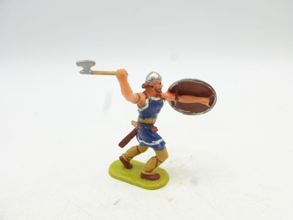 Elastolin 4 cm Viking attacking with axe, No. 8505, blue/beige
