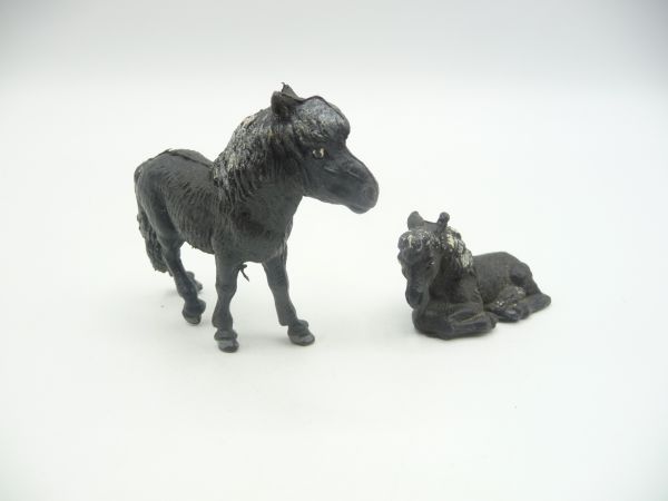 VEB Plaho 2 Shetland ponies, black