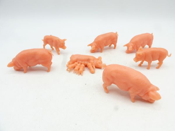 Britains Group of pigs (7 figures), made in HK