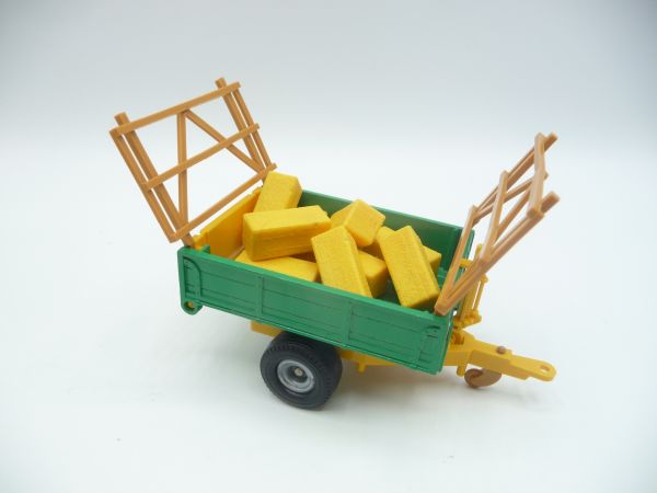 Britains Dump trailer, No. 9565 with hay bale