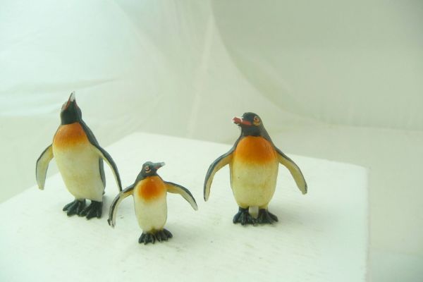 Elastolin soft plastic Emperor penguin family - very good condition