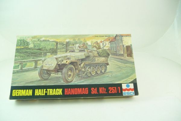 Esci German Half Track HANOMAG Sd.kfz 251.1, No. 8002 - orig. packaging