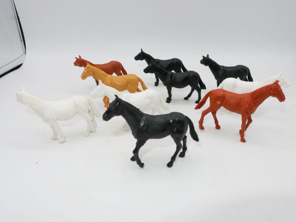 Timpo Toys 10 pasture horses (mixed)