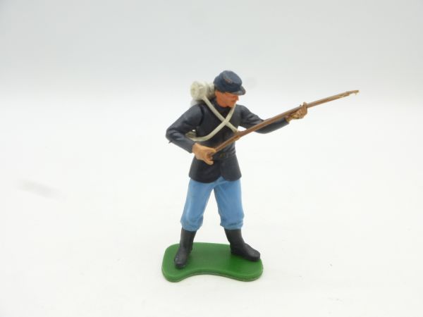 Britains Swoppets Union Army soldier standing, rifle in front of body
