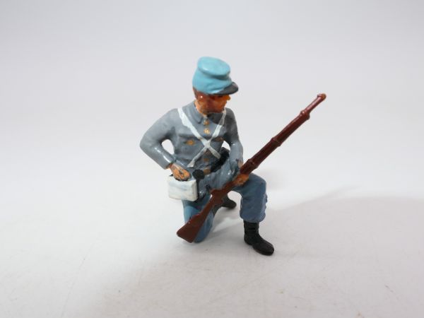 Southerner kneeling, loading rifle - great 4 cm modification