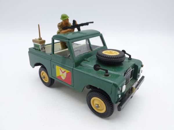 Britains Deetail Jeep with English soldiers, Land Rover S.W.B., 1975