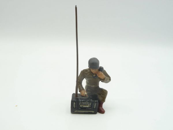 Leyla Soldier / radio operator - great figure, very good condition