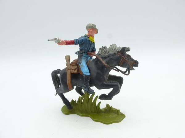 Britains Swoppets Soldier 7th Cavalry riding, firing backwards