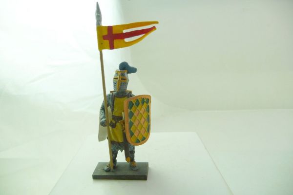 Modification 7 cm Knight with flag, cape + shield - great modification