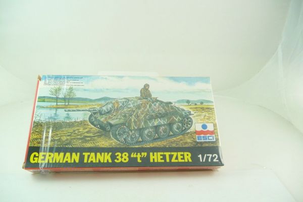 Esci German Tank 38"t"Hetzer, No. 8011 - orig. packaging, parts on cast