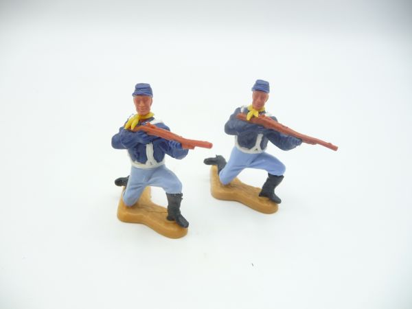 Timpo Toys 2 Union Army Soldiers 2nd version kneeling firing - very good condition