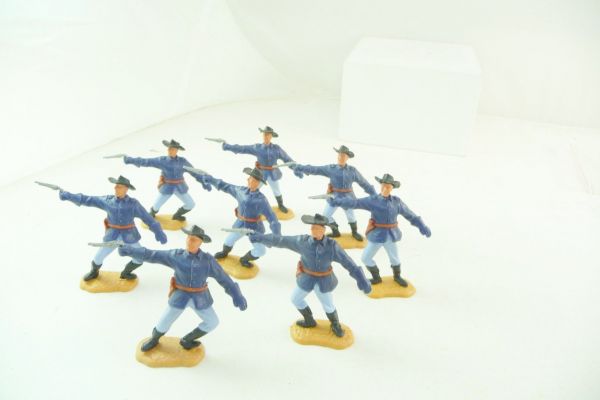 Timpo Toys 8 stehende Offiziere 1. Version, Pistole schießend