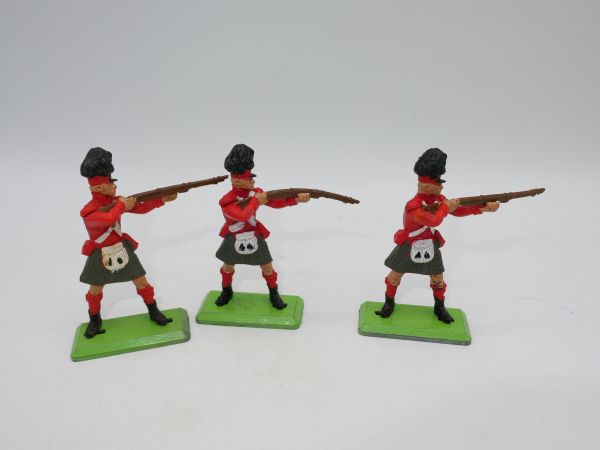 Britains Deetail 3 Highlanders standing shooting