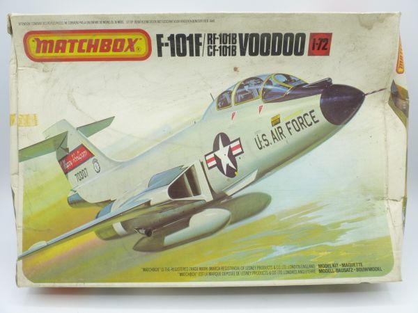 Matchbox 1:72 F-101F PK 411 Mc Donnell Voodoo - orig. packaging, parts on cast