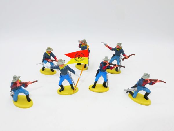 Britains Deetail Set of 7th Cavalry on foot (7 figures, made in HK)