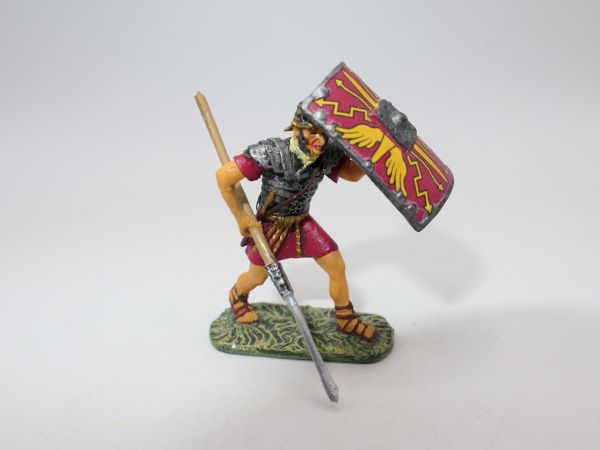 Germania 4 cm Legionary with pilum, shield on top for defence