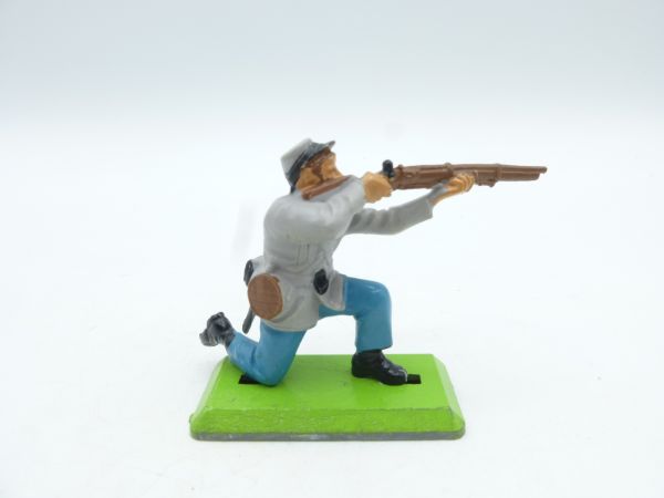 Britains Deetail Southerner kneeling and firing (fixed arm)