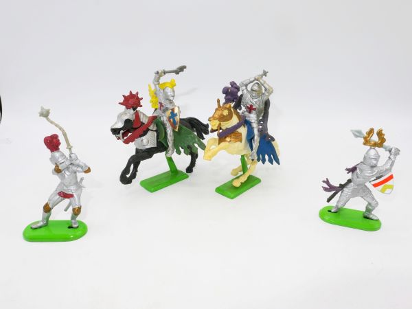 Britains Deetail Group of knights (2 riders, 2 feet)