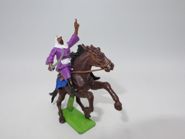 Britains Deetail Arab on horseback, sabre at side, finger raised