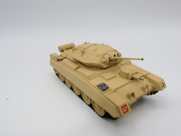Tank (plastic), total length 8 cm