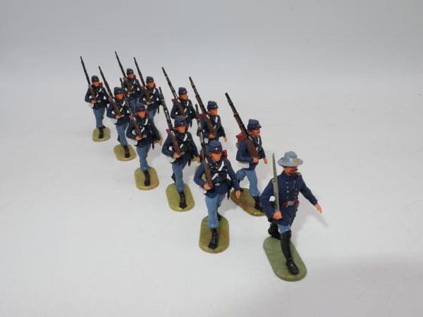 Northern troop (10 marchers, 1 officer) - nice 4 cm modification