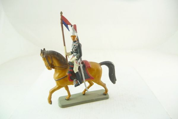 Starlux Waterloo: Soldat zu Pferd mit Fahne