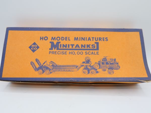 Roco Minitanks H0 dealer box with 6 Unimogs crew cars, No. Z-240